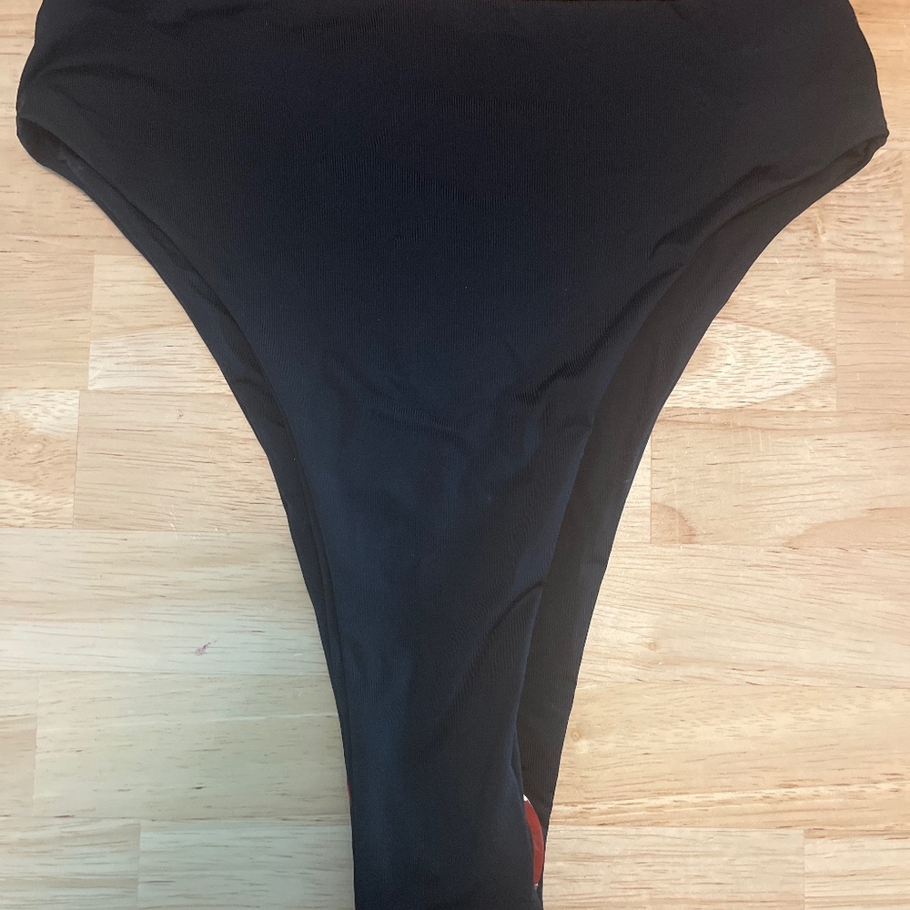 437 The Aubrey 11 Bottoms